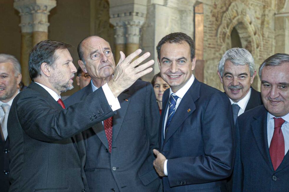 Jacques Chirac con Marcelino Iglesias, Zapatero y Pasqual Maragall en La Aljafería